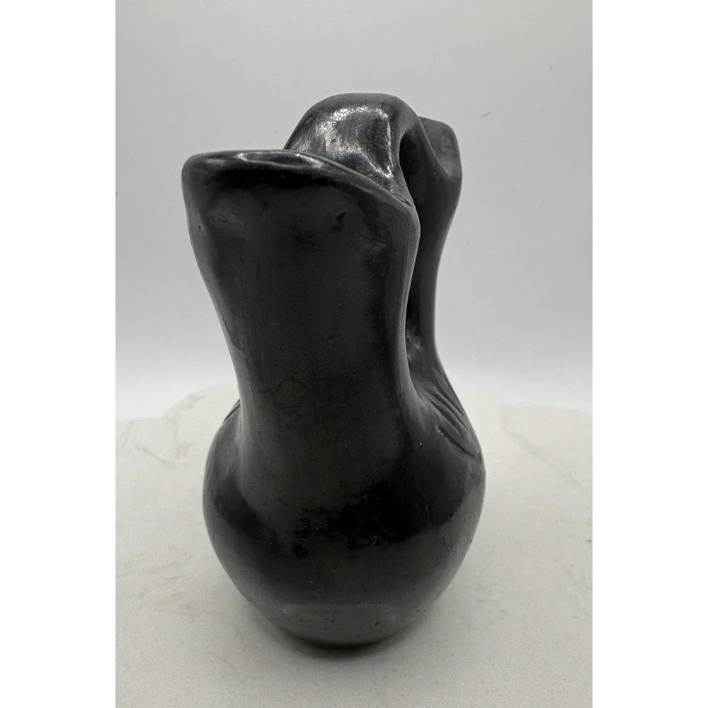 Santa Clara Blackware Wedding Vase Bear Paws 4.5